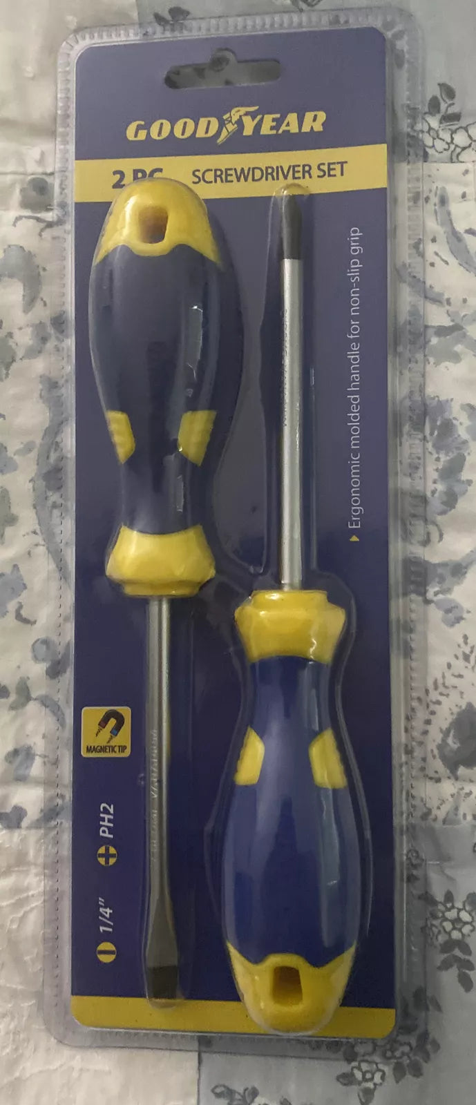Goodyear screwdriver set Ergonomic Magnetic Tip Durable Phillips Slotted 2 Pack
