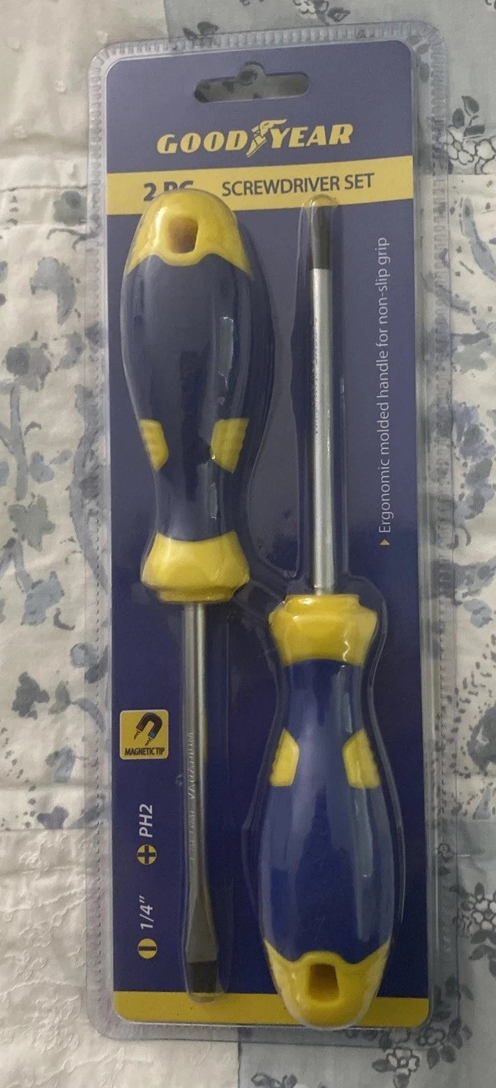 Goodyear screwdriver set Ergonomic Magnetic Tip Durable Phillips Slotted 2 Pack