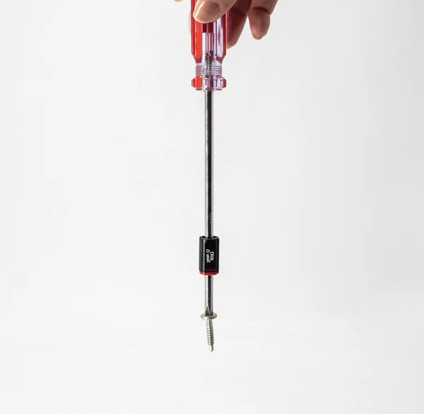 CHICK MAGNET 2-Piece Self-Adjusting Bit Magnetizer for 5/32 to 1/4 Inch